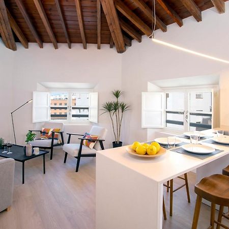 Apartamentos Thyssen Cisneros By Rent Me マラガ エクステリア 写真